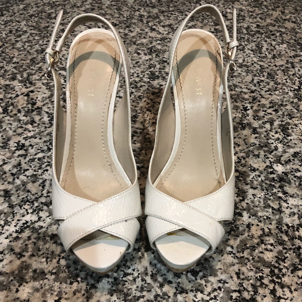 Nine West White Wedges Size 7 1/2